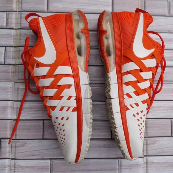 SIZE 13. NIKE Fingertrap Max running athletic sneakers shoes.